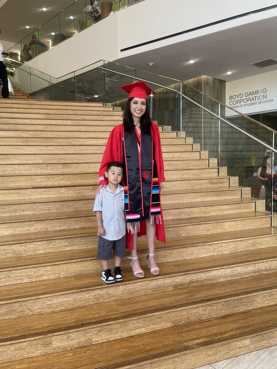 GalindoJorgeL's tweet photo. Go chibi #UNLVGrad https://t.co/bO00k12ZRT