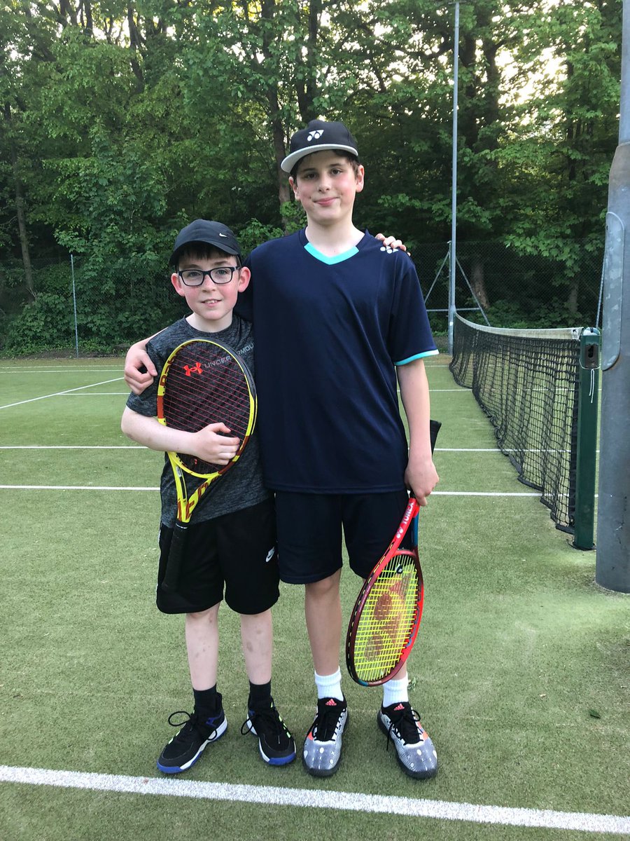 Great results today for Markland Hill.
Three matches and three wins!!!
U18s boys beat Robin Park
U18s girls beat Broughton 
U12s boys beat Bradshaw
If you want to be on the winning team then join us down at Markland Hill for winning facilities/coaching.🎾🤩☀️