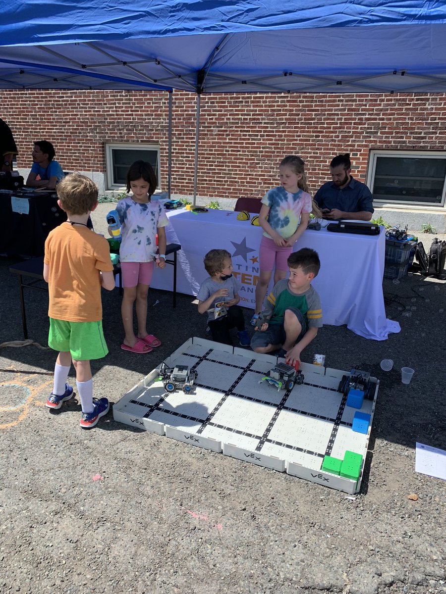 ebhs_science's tweet photo. Thank you @BrownRudnickLLP for supporting East Boston STEAM day @ebjets . The East Boston Community had a great day of learning and fun! We couldn’t have done it without you! https://t.co/eDA4yF4pMk
