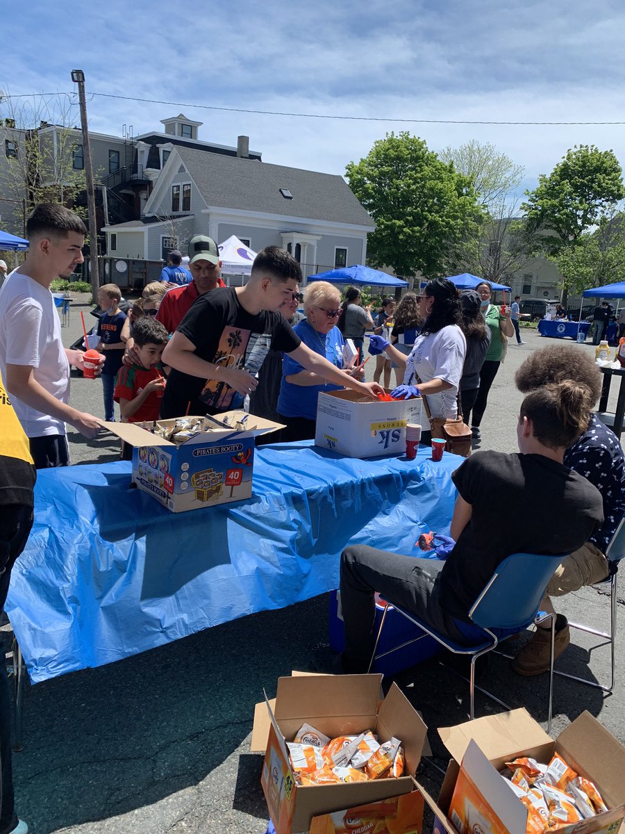 ebhs_science's tweet photo. Thank you @BrownRudnickLLP for supporting East Boston STEAM day @ebjets . The East Boston Community had a great day of learning and fun! We couldn’t have done it without you! https://t.co/eDA4yF4pMk