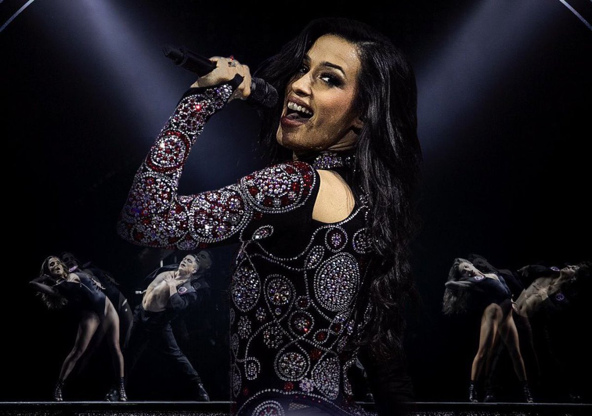 Yolanda_Diaz_'s tweet photo. Pase lo que pase @ChanelTerrero ya eres ganadora. No es fácil ver algo así sobre un escenario. Ha sido memorable, historia de #Eurovision.

¡Y enhorabuena @RCaurin, @iammariaperezz, @Josh_Huerta, @exon_exon_ y @amazingpool_, equipazo! ¡Nos habéis hecho felices! 💖💖🔝 https://t.co/BQrqL6NGJD
