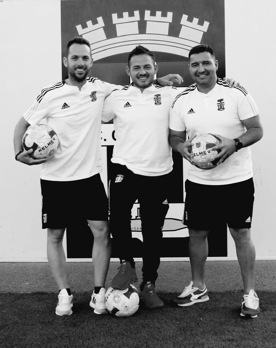 SELIARTE's tweet photo. Temporada 21/22 terminada, Objetivos cumplidos,2 Titulos de Liga y un master de experiencia junto con @suso85 @FranSalmeron87 https://t.co/ZFB6Dkd94d