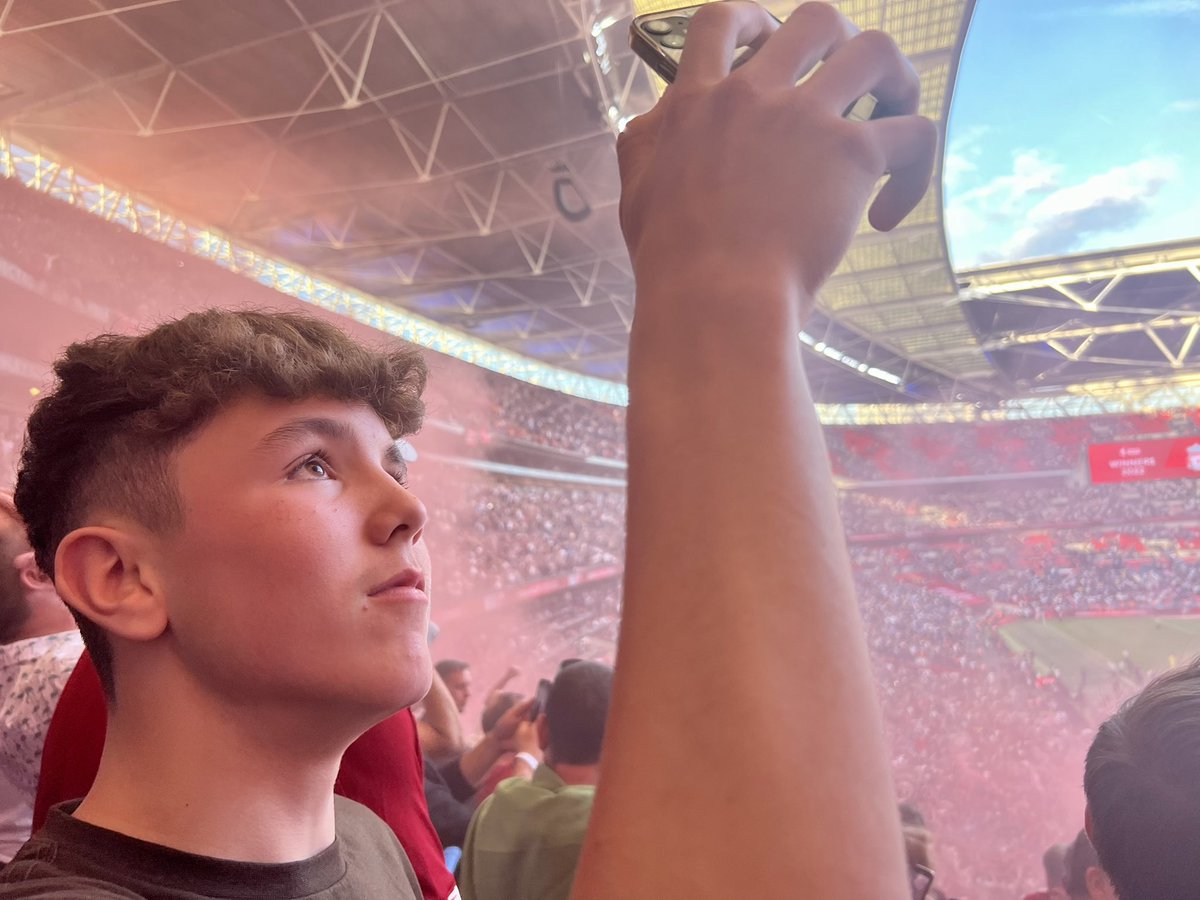 SeamusHeath1's tweet photo. Great day complete with my wee mucker Leo.
A day to remember โ
#UtdFans
Is it to late to change?
Asking for a friend!! #LFC https://t.co/RCkhvQ5cCV