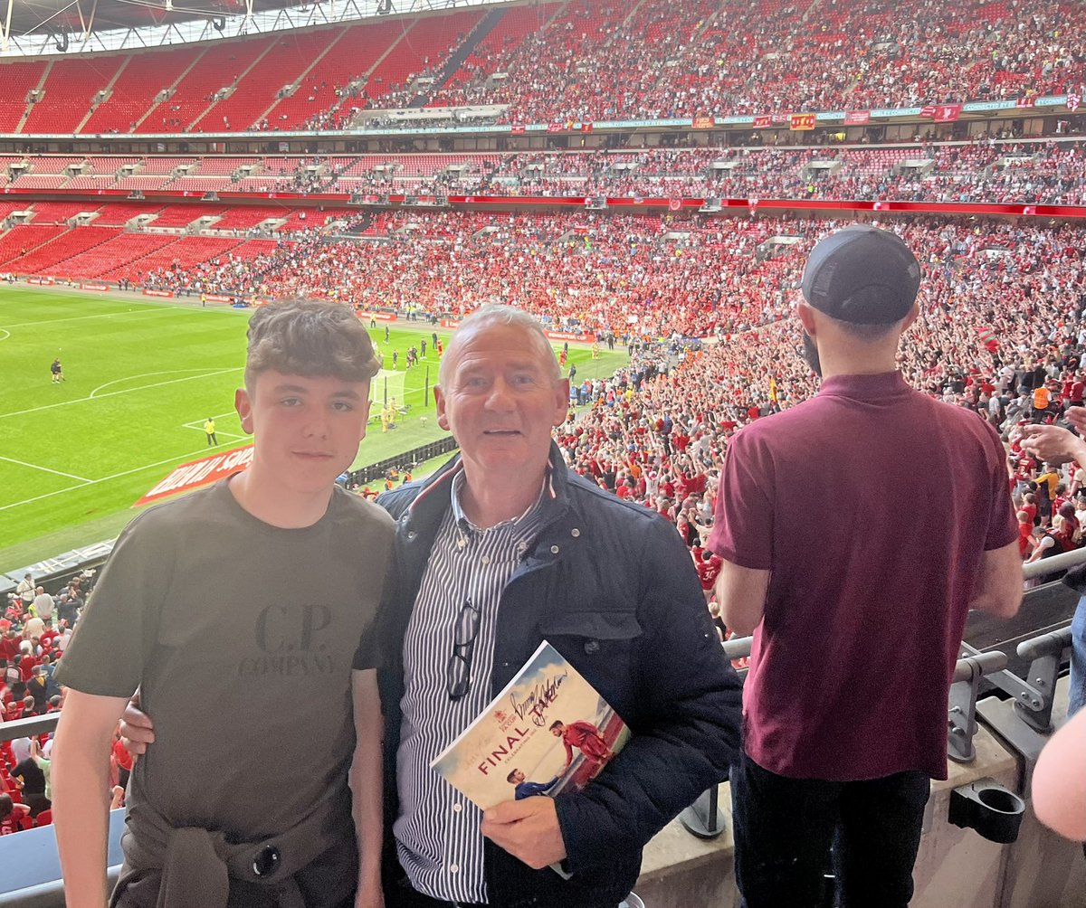SeamusHeath1's tweet photo. Great day complete with my wee mucker Leo.
A day to remember โ
#UtdFans
Is it to late to change?
Asking for a friend!! #LFC https://t.co/RCkhvQ5cCV