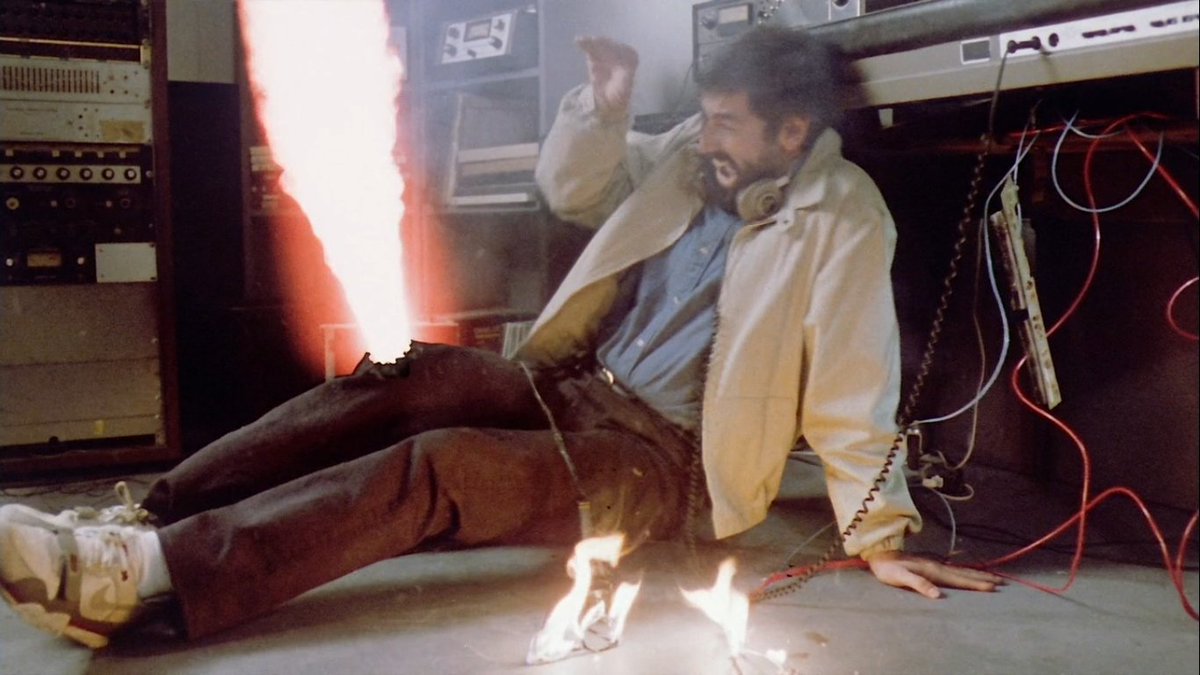 benbotwick's tweet photo. John Landis, Spontaneous Combustion (1990) #FearFace #HorrorMovies https://t.co/WRvgOJaH1y