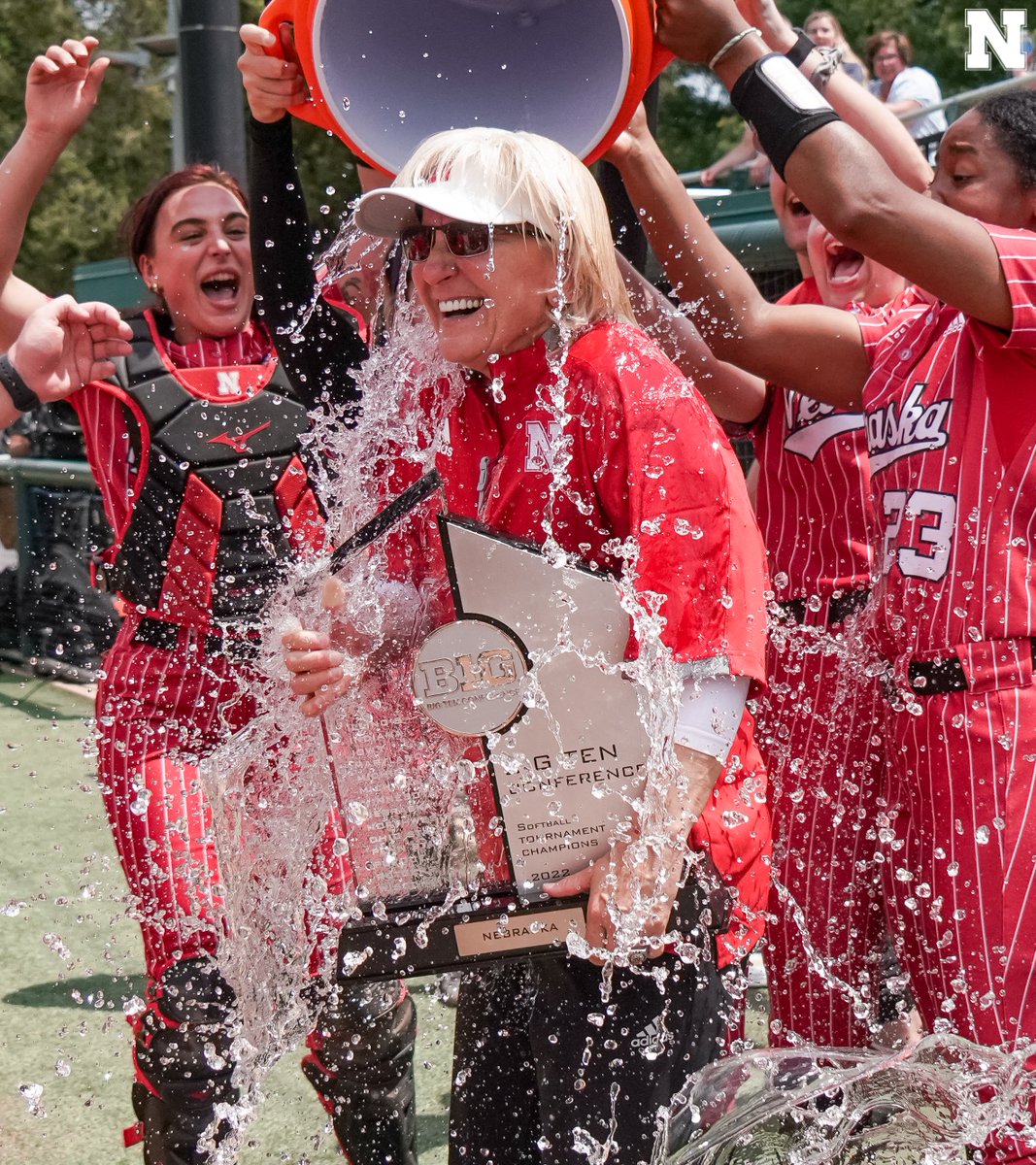 HuskerSoftball's tweet photo. today's forecast:

💦 gatorade showers
🏆😭 and tears of joy. https://t.co/WwMhMHkDHM