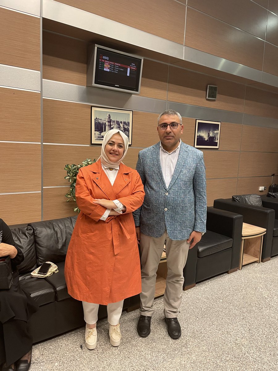 myesilX's tweet photo. Genel Başkan Yardımcımız ve Kültür Sanat Politikaları Başkanımız Sema Silkin Ün Başkanımızı Havaalanında İstanbul’a uğurladık. @SemaSilkin https://t.co/gwhGMC5KpW