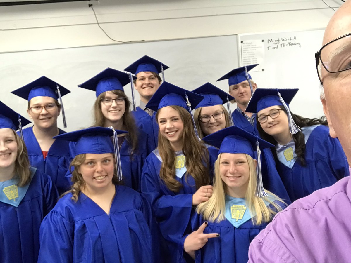 BannerWildcats's tweet photo. Pre Graduation Selfie Class of 2022 https://t.co/0nxUOvVT7R