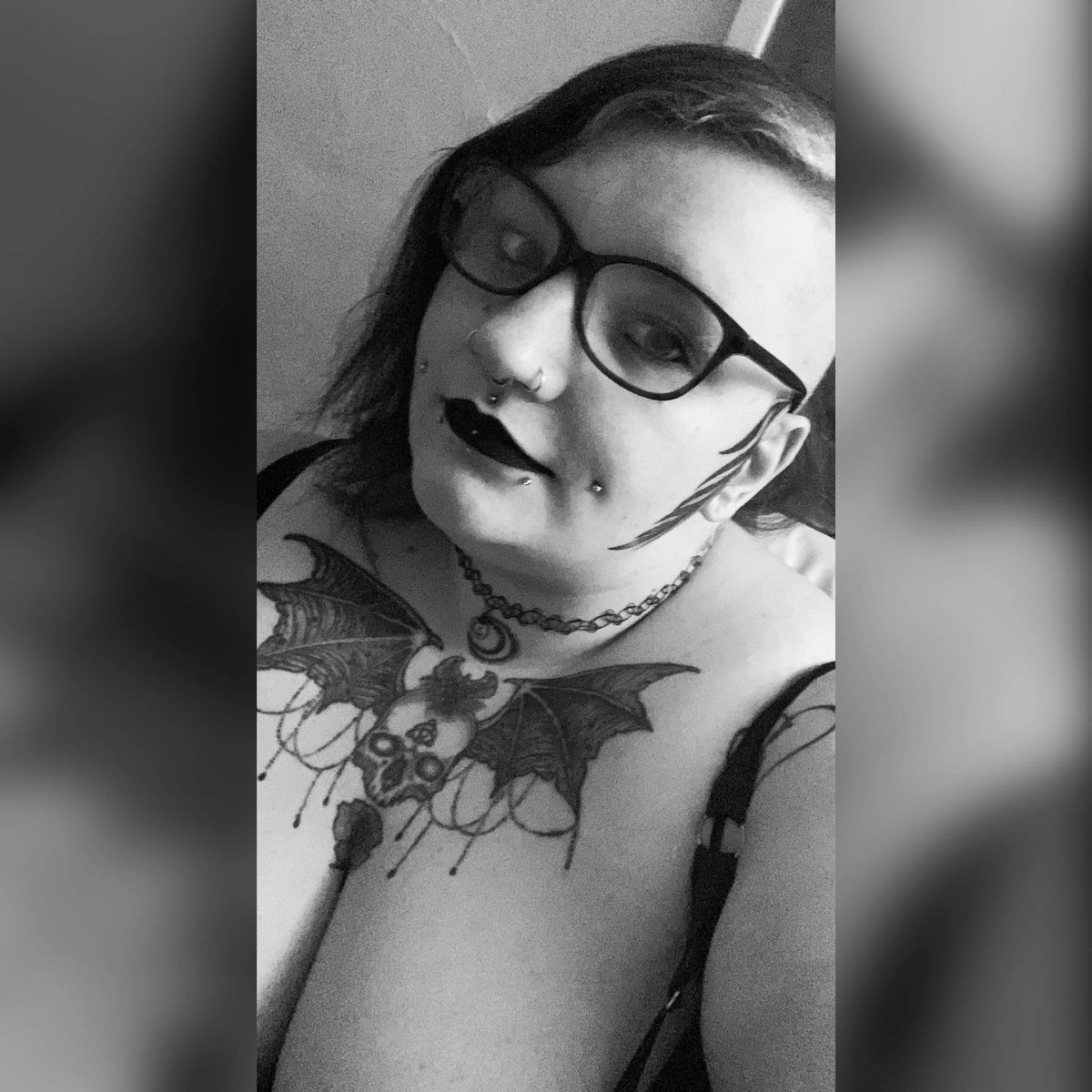 aamyjjane's tweet photo. Tits and tattoos 🤷‍♀️ that’s the tweet #tattooed #tattoos #girlswithink https://t.co/BnhzjtRQID