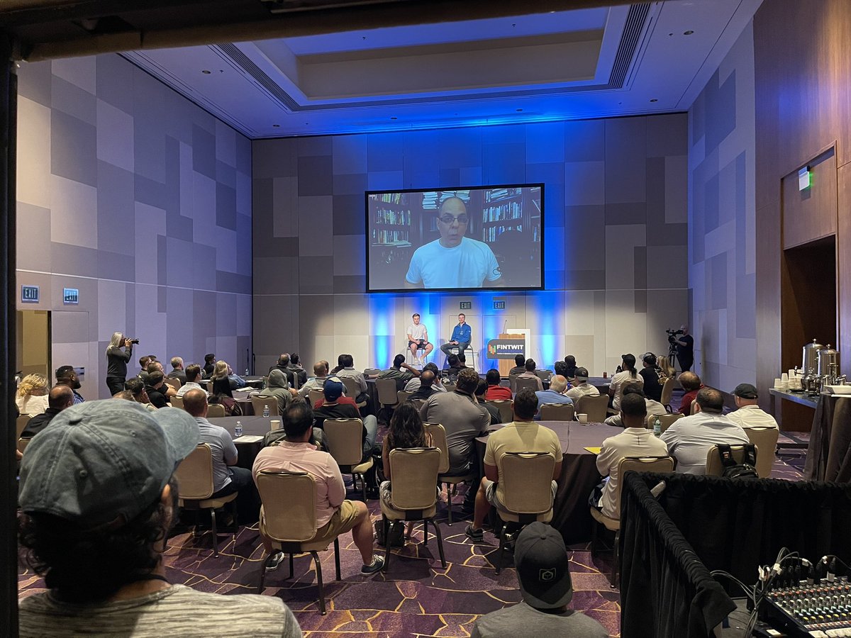 FinTwitConf's tweet photo. Obviously @markminervini is crushing it https://t.co/7YXrTETcMz