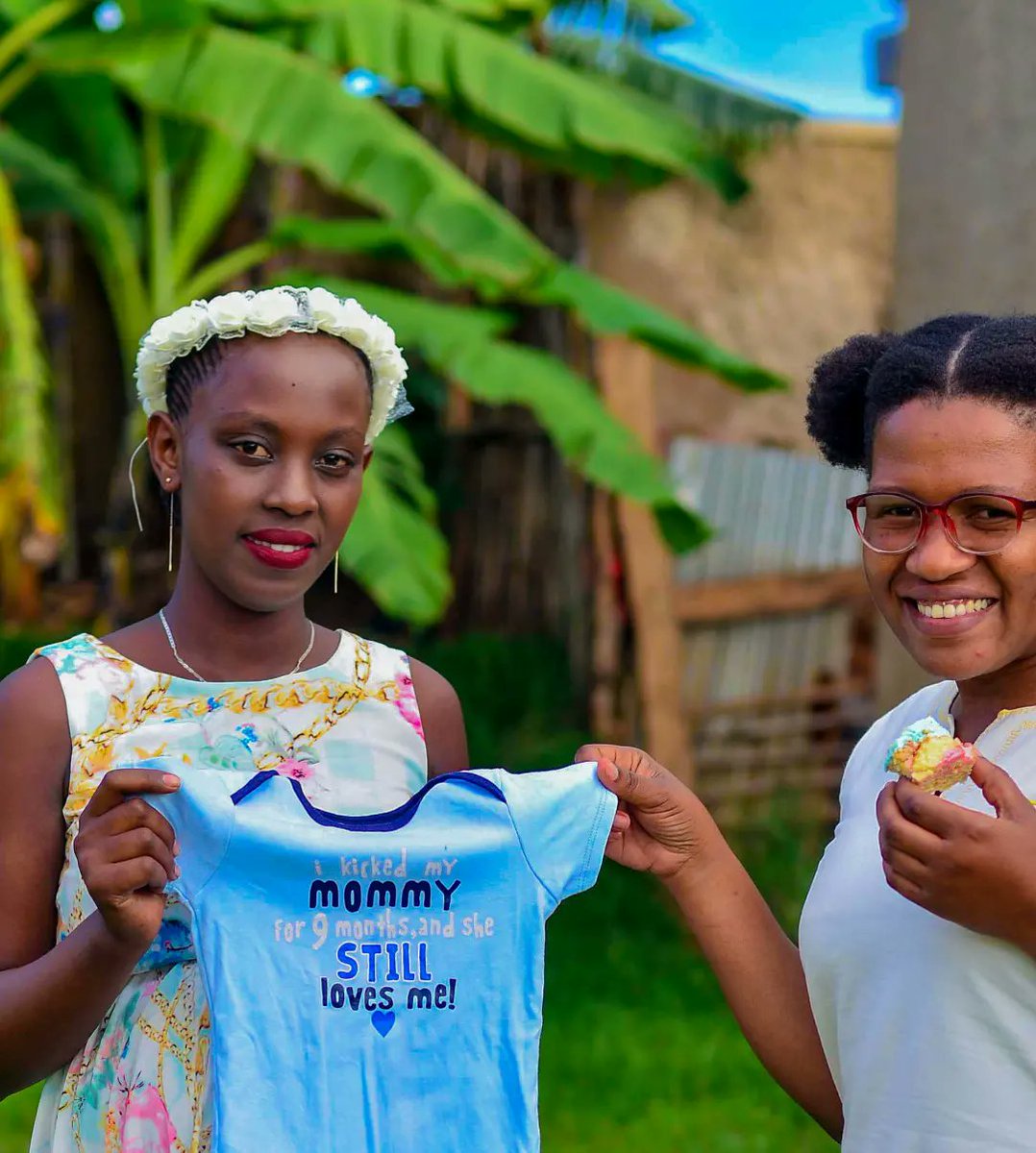 umutistudio's tweet photo. Warakoze #Bucura mwiza 😊🙌🏾 gutuma nitwa #Papa shaaa😍😍 ariko nanjye natumye witwa #Mama 😌 komeza ugubwe neza nuwo musore wacu Nyagasani Abandebere icyoroshye ndabakunda cyane 😍🙌🏾
#Bucuras

Photo: #UmutiStudio🏆 
#LaCasaDeLosRecuerdos📸🎥 https://t.co/QJqlgalzpd