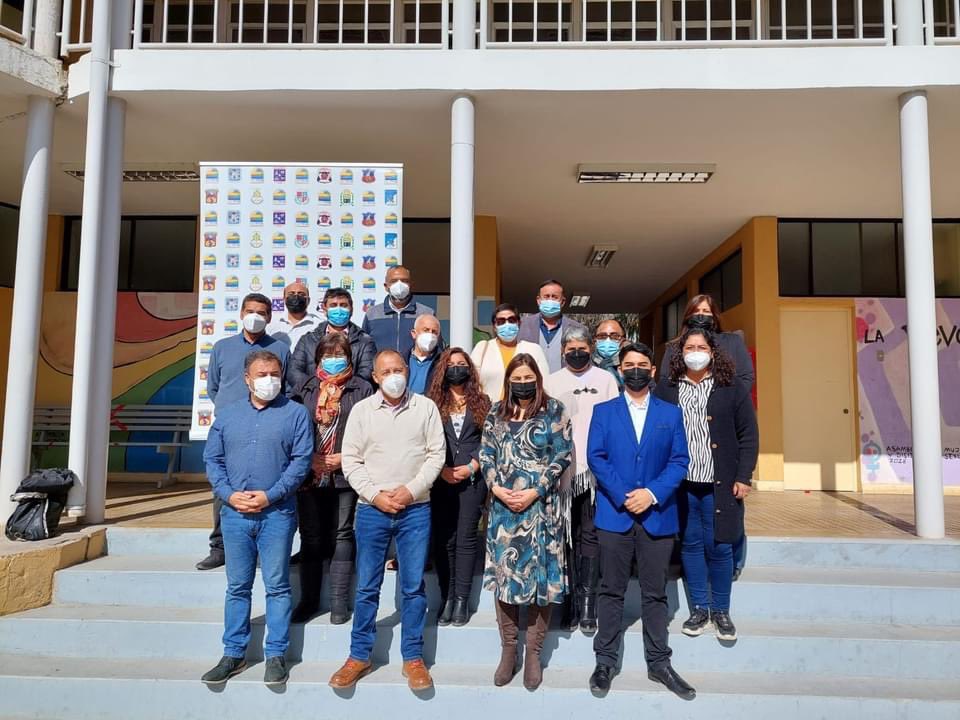 He recibido la confianza, de los alcaldes y alcaldesas de la región, para poder dirigir la Asociación de Municipios de Atacama. Es un tremendo desafío que asumo con mucha humildad y cariño en donde trabajaremos intensamente para fortalecer los gobiernos locales. <a href="/armaatacama/">ARMA ATACAMA</a>