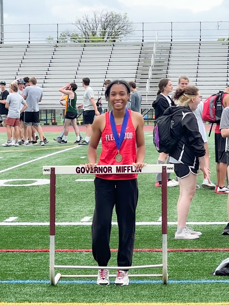 Coach Zeller - Fleetwood Track & Field tweet media