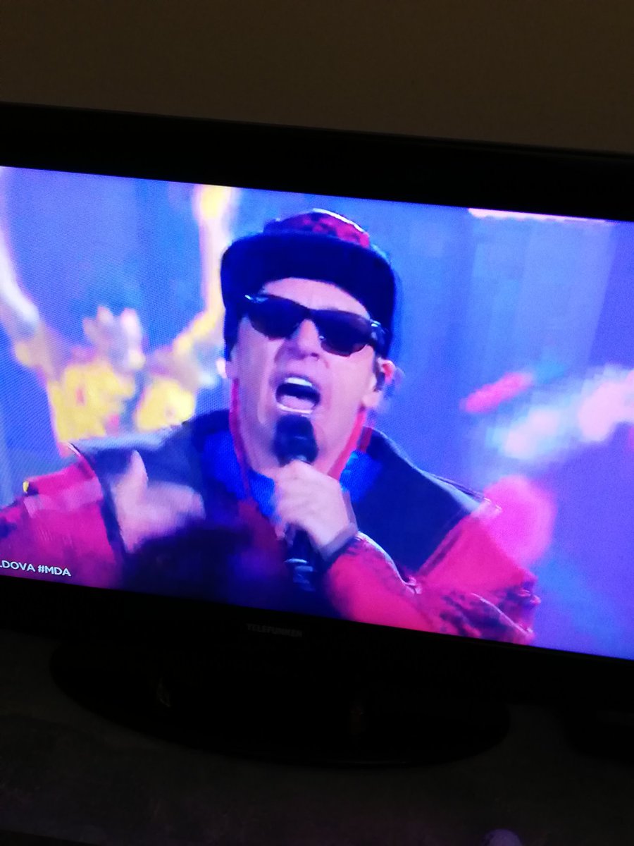 LanameGrow's tweet photo. #Eurovision Масленников, ты ли это? 😂 https://t.co/wMN7ynuvd2