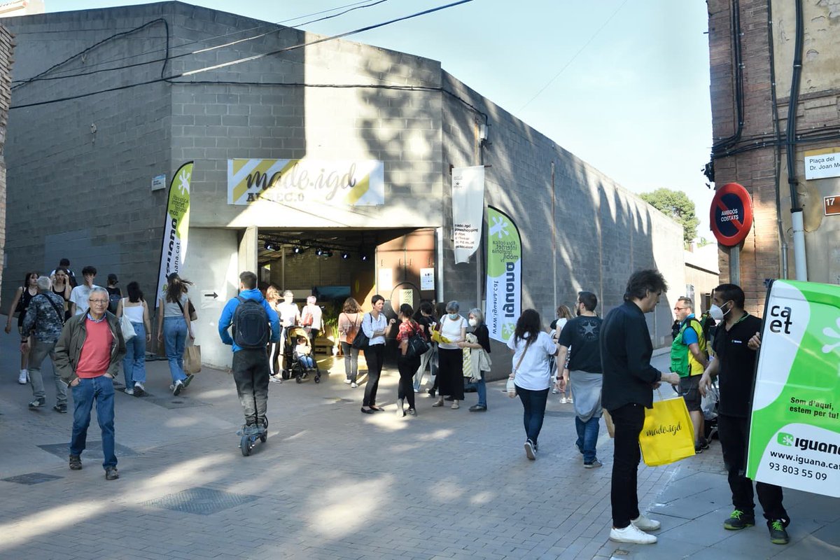 igualadacomerc's tweet photo. Moltes gràcies a tothom qui ha fet possible el #madeIGD!
🟡 Han estat uns dies plens de #comerçlocal gràcies als comerciants, els amics del @recstores, les empreses igualadines participants, tota l'organització i per descomptat, els clients que donen vida al comerç.
Gràcies! https://t.co/tSpensdyOl