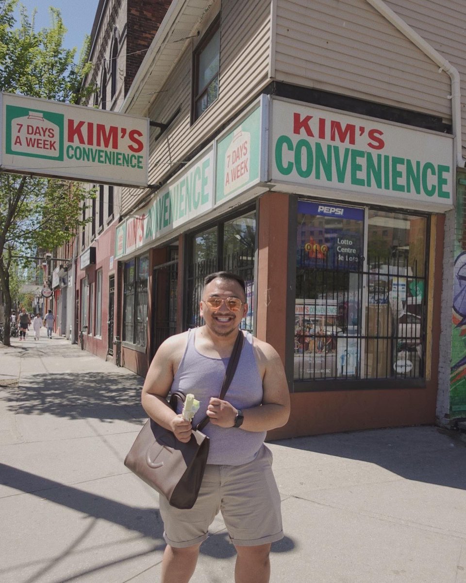 PatrizzySaid's tweet photo. Petition to make spin off where I work part time at #KimsConvenience ✌🏼 https://t.co/0Ymw2XsBGE