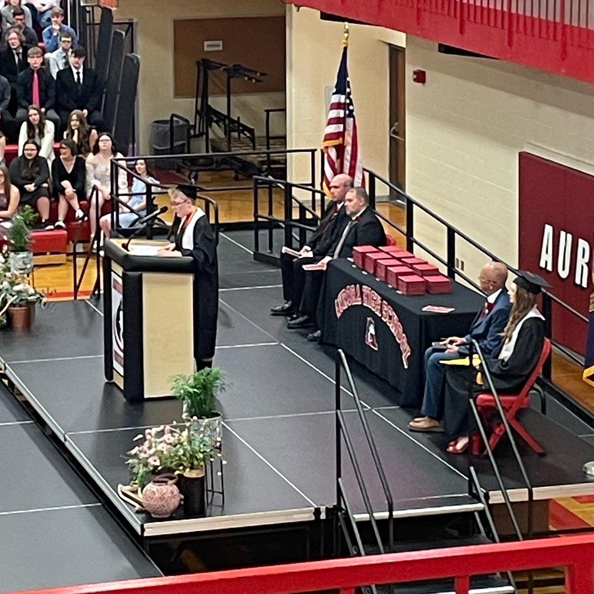 Like a proud momma, this speech coach listened to two team members give their final speeches at AHS. 

AWESOME JOB, <a href="/elenak_22/">Elena K</a> and Willa!! Y’all were poised and articulate, while representing your classmates, families, and speech team so well! 

#aurorahuskies