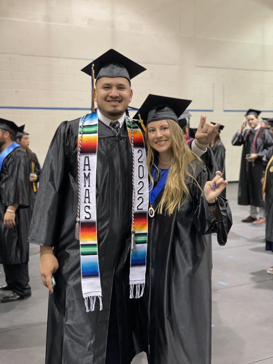 AngeloState's tweet photo. Our #AngeloGrads from the College of Arts and Humanities are ready!
Watch live β‘οΈ https://t.co/Ls0qKczZuH https://t.co/Cne7Ex2tqG