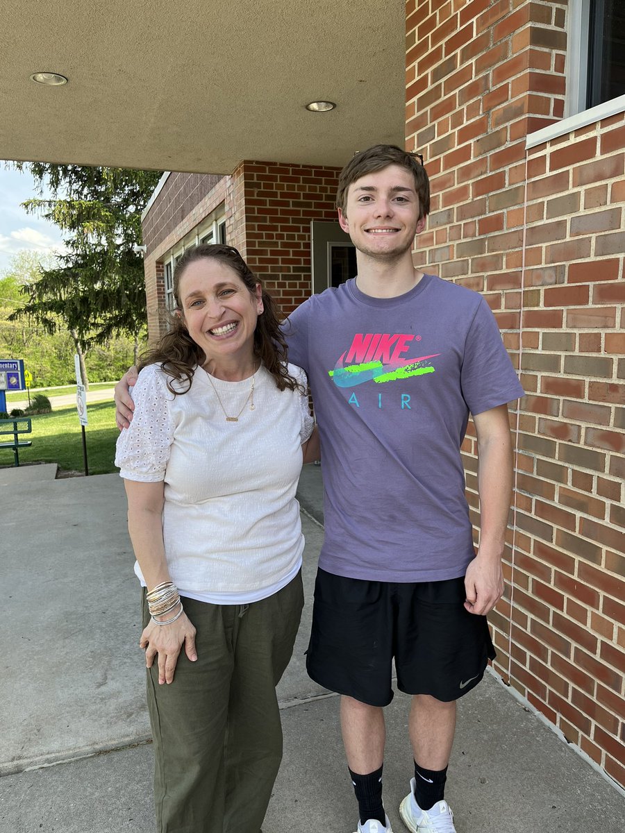 Michele Hadenchuk tweet media