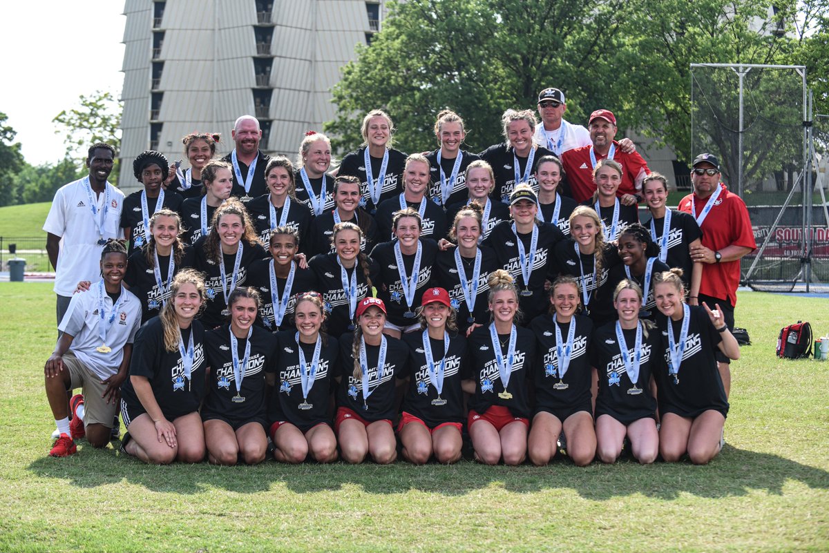 𝙼𝚊𝚔𝚒𝚗𝚐 𝚑𝚒𝚜𝚝𝚘𝚛𝚢. 👀 The Coyote women's first indoor/outdoor conference sweep since 2008.

📰: Yote.us/3PmFJm1

#GoYotes x #WeAreSouthDakota  🐾
