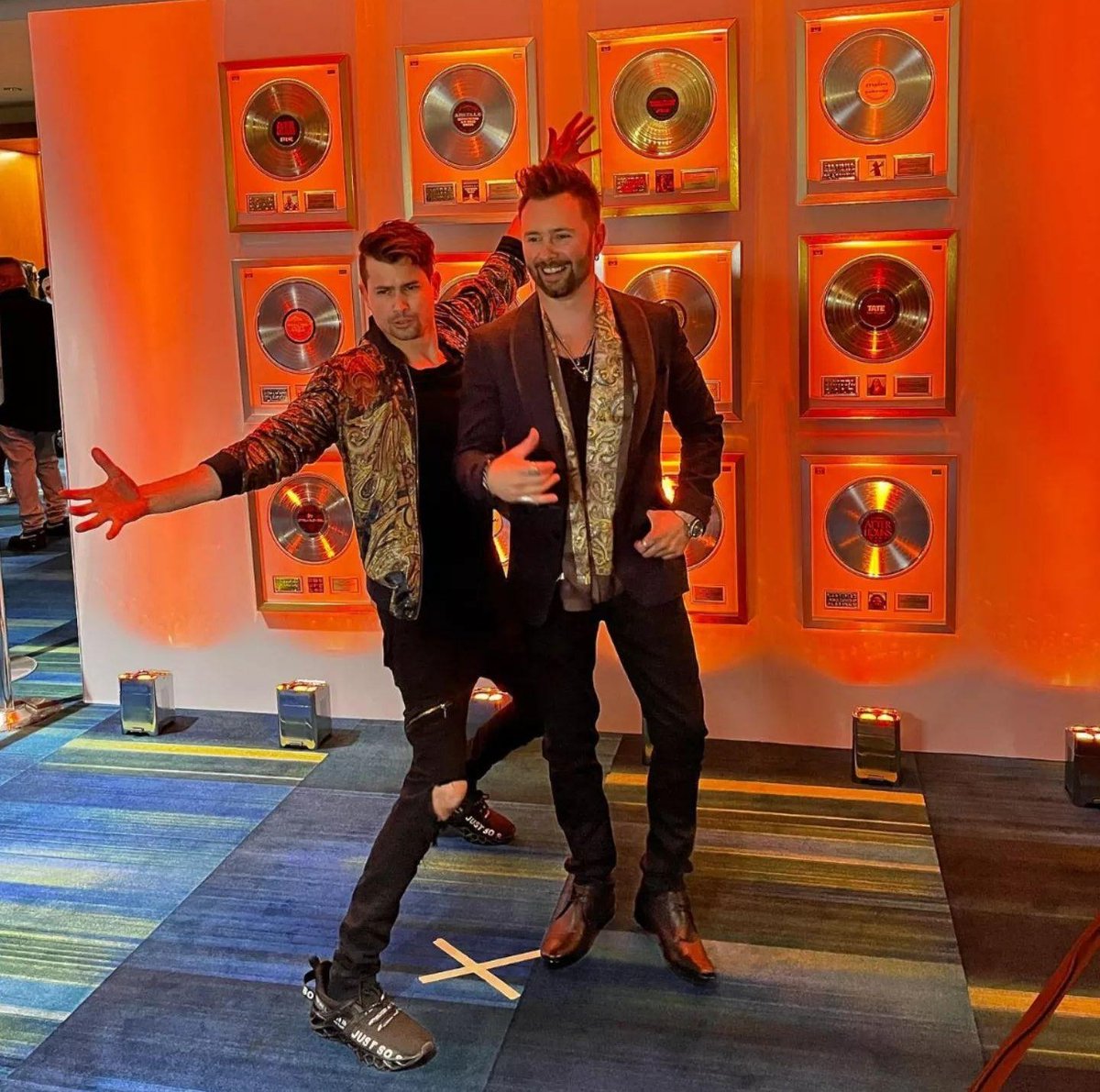 ManicDrive tweet media