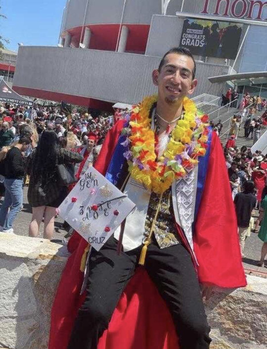 LIT_LV's tweet photo. #SHOUTOUTSAT: Congratulations Leader Troy in Cohort 1 & Leader Alan in Cohort 3 graduating from UNLV today!! We are so incredibly proud of you! They are both fulfilling their dreams: Troy will be a CCSD teacher & Alan is on his way to Washington, DC to work for an advocacy group. https://t.co/q5qBP1btBm