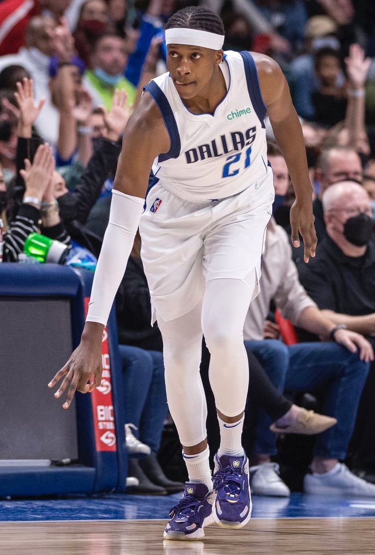 Mavs_FFL's tweet photo. Like this tweet if you love Frankie Smokes 🚬

#MFFL https://t.co/b3dtJBmcA4