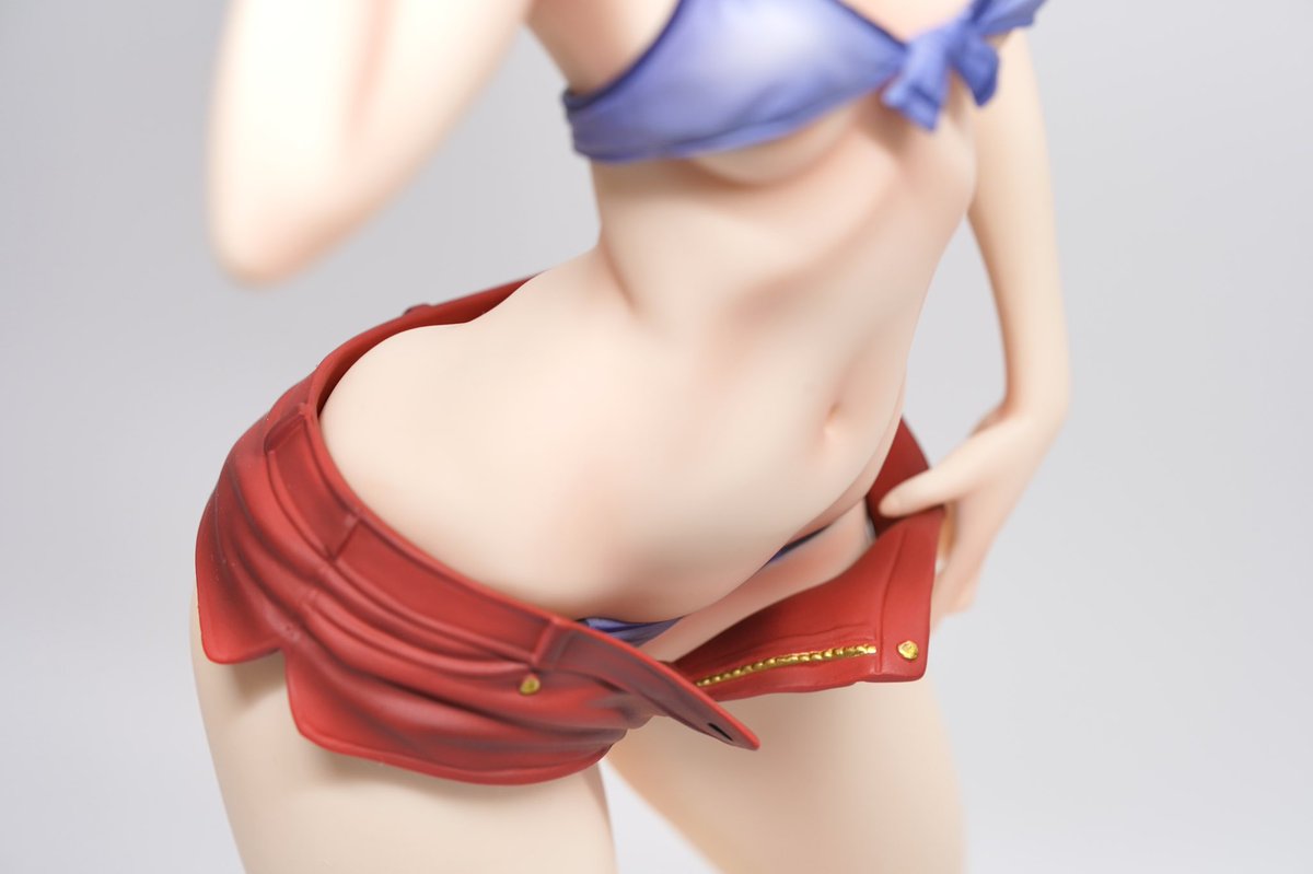 『女主任・岸見栄子 営業先でムチッと海水浴ver. 』(ダイキ工業)完成品フィギュア腰部アップッ。 