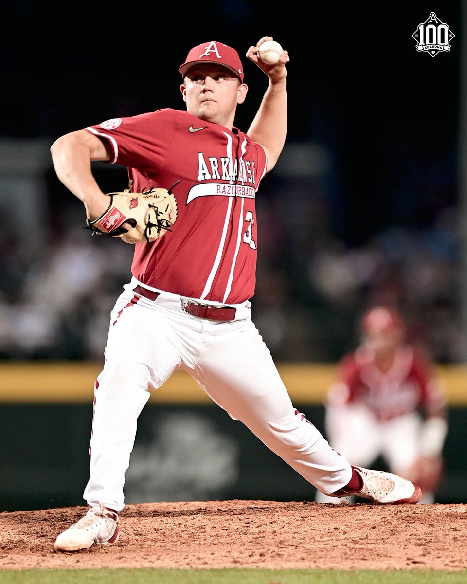 RazorbackBSB's tweet photo. .@ZackMorris55 appreciation post:

3.0 IP, 2 H, 1 R, 1 ER, 1 BB, 3 SO

That's big-time work in relief 👏 https://t.co/GXbcTLVKI9