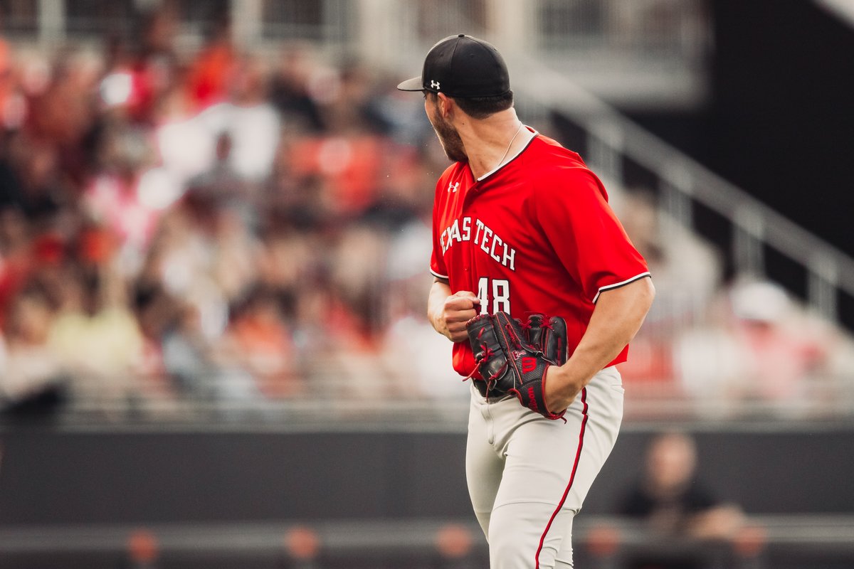 TTU_Baseball's tweet photo. The Birdsell standard
Final line: 7.0 IP, 3 H, 2 ER, 5 K, 2 BB https://t.co/A7NvnhCw0e