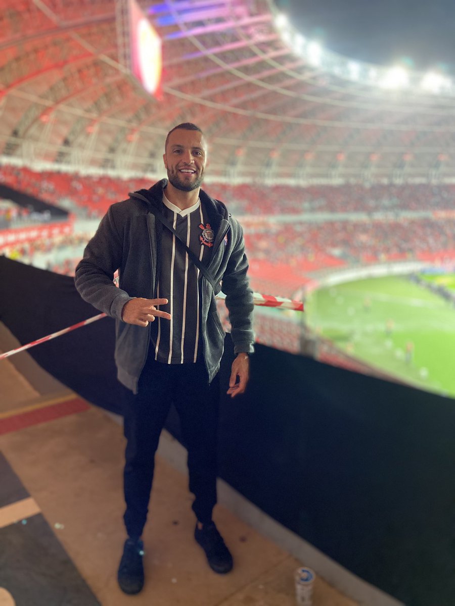 caiosguilherme's tweet photo. Pelo Corinthians, com muito amor, até o fim! ⚫️⚪️ #VaiCorinthians #InterxCor #Brasileirao2022 https://t.co/bFzzNupQct