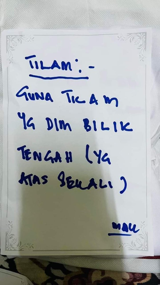 Allahuakbar Aduhh pepagi dah buat aku nangis. Hujung minggu ni balik kedah, kemas-kemas barang arwah mak kami dan secara tak sengaja jumpa ni.  Maaf mak sblm ni kami tak jumpa beg ni 😭 Inalillahiwainalillahirojiun