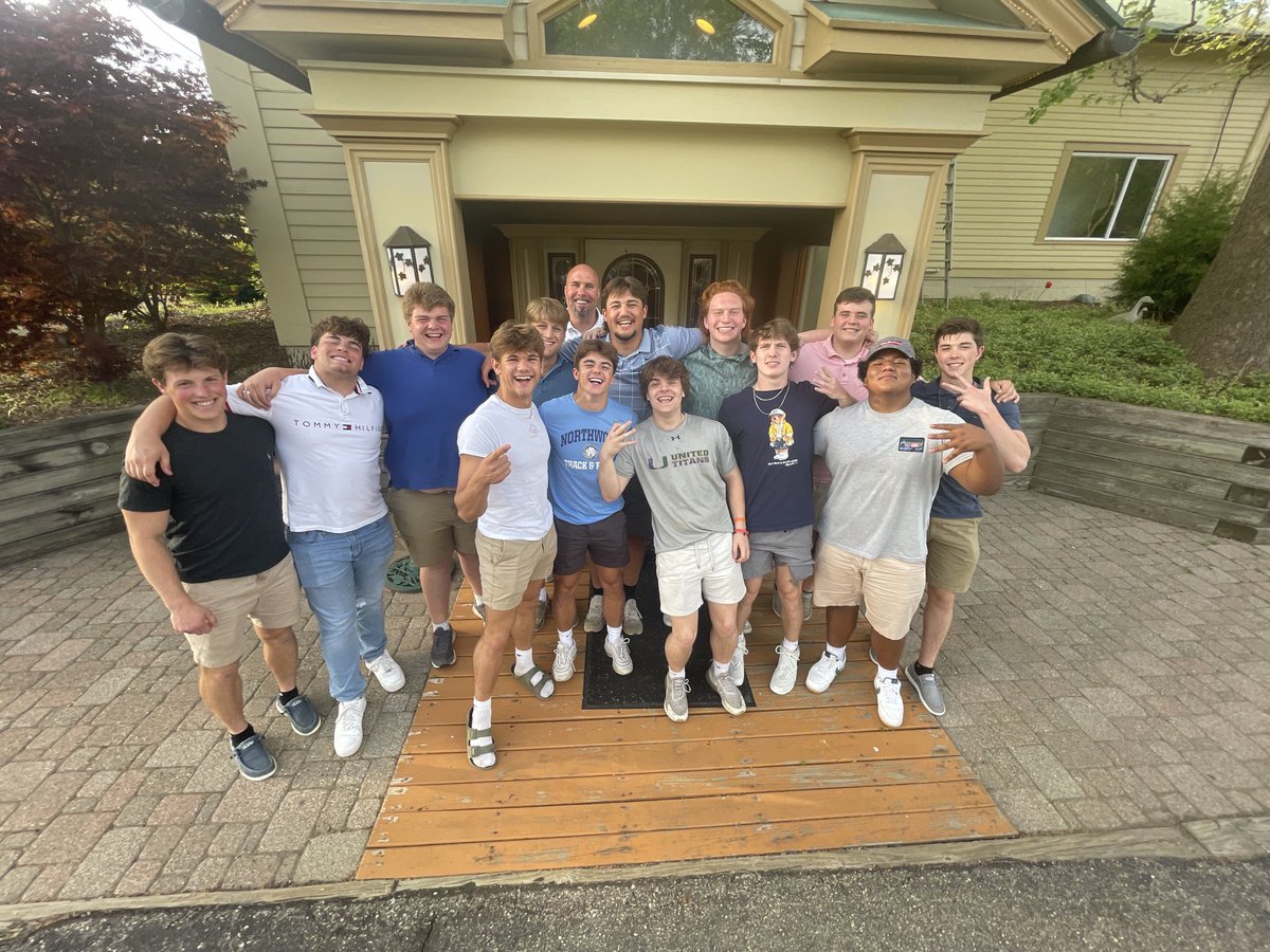 David Zuiderveen (@zuiderveendavid) on Twitter photo Took the <a href="/UnitedFootball_/">United Football</a> seniors out for a final senior thank you dinner. Thankful to GOD for the time I got to spend with these guys! Great football players and great men! <a href="/WZuiderveen/">Will Zuiderveen</a> <a href="/BrandonDeVries4/">Brandon DeVries</a> <a href="/Coach_Ayotte/">Troy Ayotte</a> Took the <a href="/UnitedFootball_/">United Football</a> seniors out for a final senior thank you dinner. Thankful to GOD for the time I got to spend with these guys! Great football players and great men! <a href="/WZuiderveen/">Will Zuiderveen</a> <a href="/BrandonDeVries4/">Brandon DeVries</a> <a href="/Coach_Ayotte/">Troy Ayotte</a>