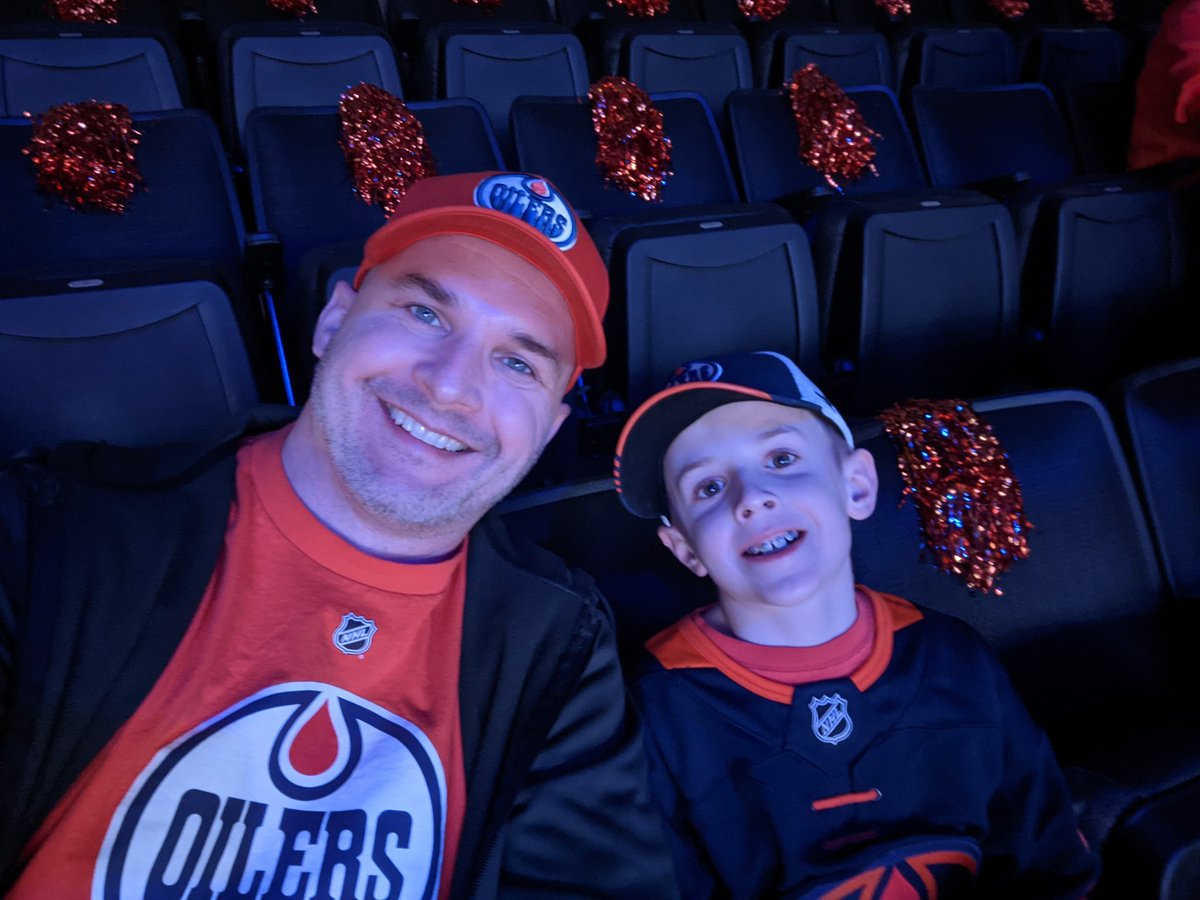 AleenasDad's tweet photo. Game 7 -  Let's go Oilers!!!! 
#LetsGoOilers https://t.co/EuiAw8Q2re