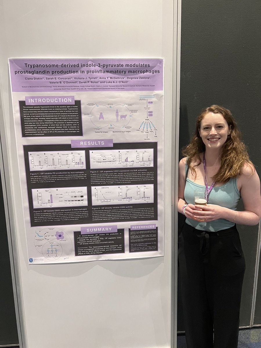 AlexHooftman's tweet photo. Great representation from the @laoneill111 lab at the poster session at #MHD22 with @DiskinCiana presenting her work on indole-3-pyruvate and @ChristianGPeace showcasing our work on fumarate hydratase 👏🏼 https://t.co/t6PKypO4yi