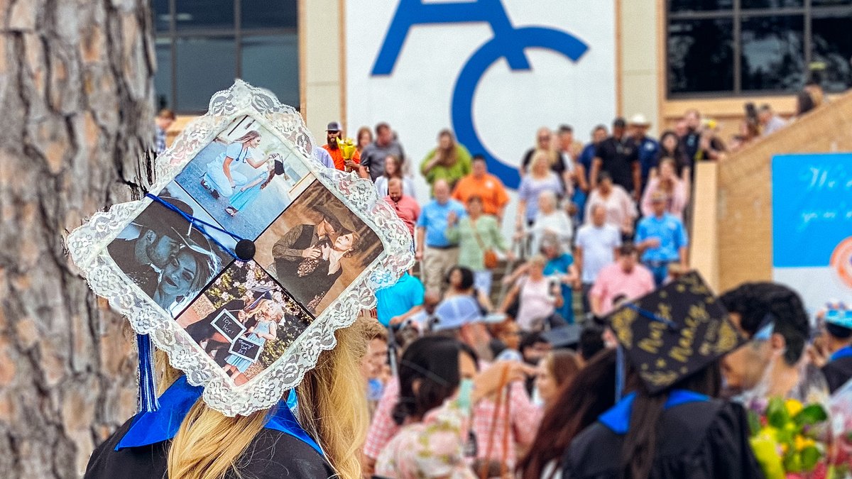 angelinacollege's tweet photo. In today's graduation ceremonies, emotions ran high for graduates, family, faculty and staff. It's never easy to say goodbye to our students, but we wish you all the best! #ACGrad #RoadrunnerForLife https://t.co/PxFoGMZub1