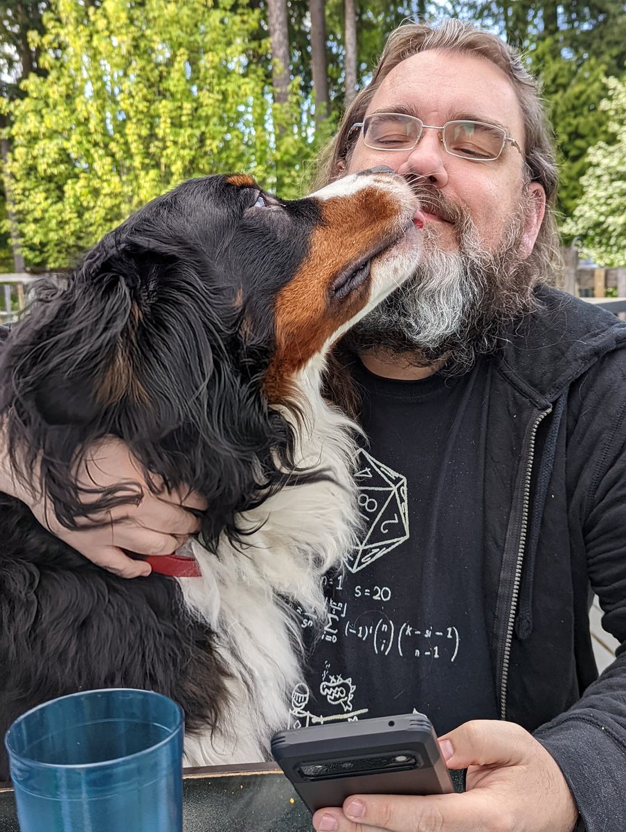 IT'S TIME FOR A DAD UPDATE! IT'S BEEN 10 MONTHS SINCE HIS KIDNEY TRANSPLANT AND HE'S DOING BETTER THAN HE *EVER* HAS BEFORE--HE HAS ALPORTS AND HE'S ALWAYS BEEN SICK BUT HE'S DOING WELL NOW AND WE LOVE HIM AND I LOVE YOU. #BerneseMountainDog #DogsOfTwitter #OrganDonorsSaveLives