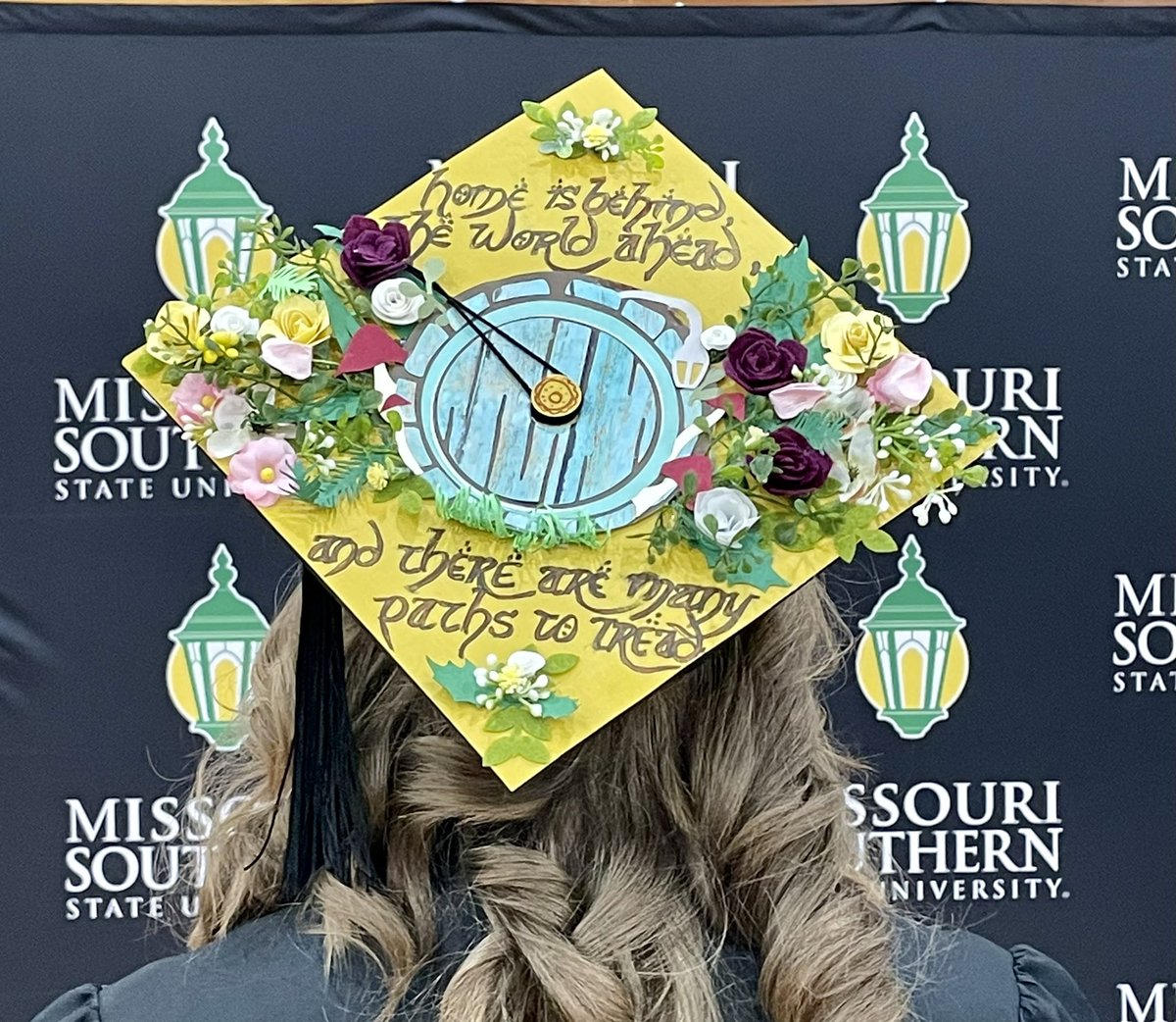 Kallan123Kim's tweet photo. So proud of this girl! She is full of grit and determination. Accelerated Med Program at MSSU complete in
3 short years. Summa Cum Laude. Perfect 4.0!!! Starts Med School in July. #onesmartcookie #wow https://t.co/zsDQJmUFIw
