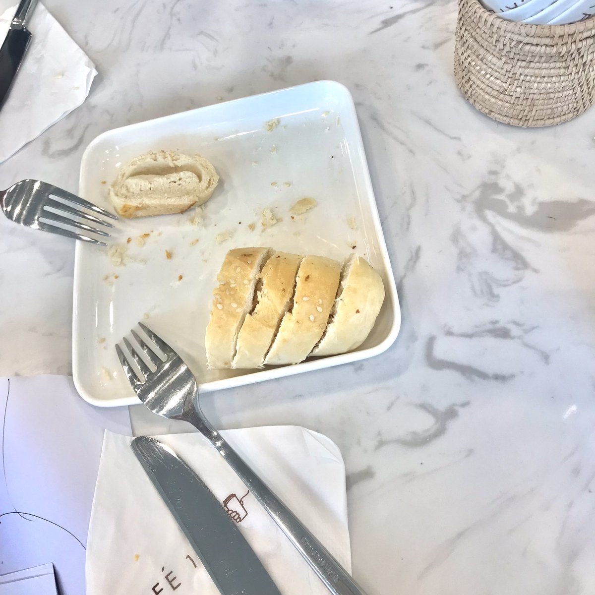 2002ishere's tweet image. 🥖☕️🍽