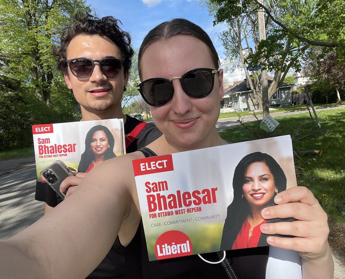 _JordanVecchio's tweet photo. We ended a great day of door-knocking with @sambhalesar! 

The energy in this community is amazing; with a fantastic candidate like Sam, I know that we can turn #OttawaWestNepean red once again! 

#GoKnockDoors #OLPAction #onpoli https://t.co/MbZl7kXE5Y