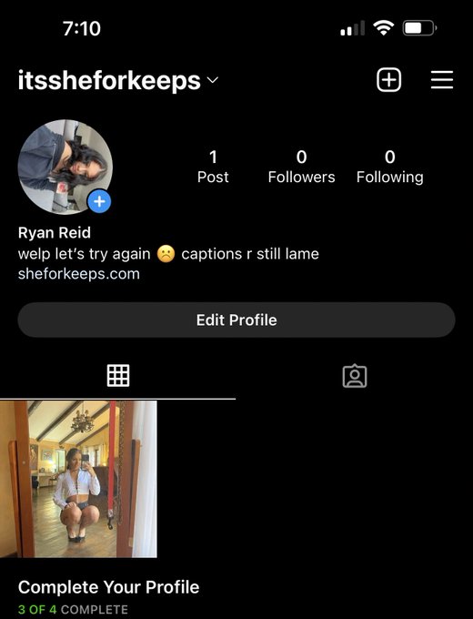 GUYSSS!!! I made a new instagram after a year🥺🥺 rip SHEFORKEEPS welcome  ITSSHEFORKEEPS🥰🥰 https://t.co/MqFnkiyGlJ
