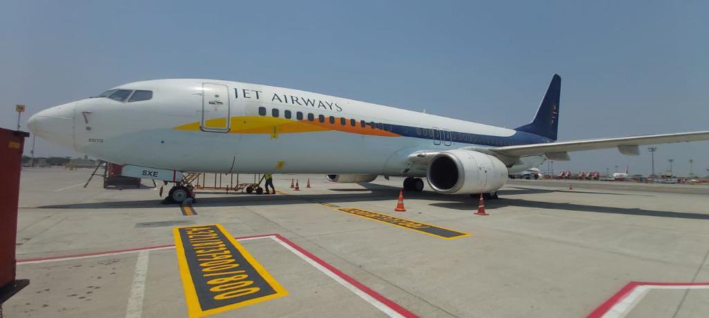 jetairways2news's tweet photo. Today’s the day @jetairways will fly again! Proving flight ✈️ from @DelhiAirport to @CSMIA_Official and back again @DelhiAirport, 17th to @RGIAHyd thanks to @JalanMurari @JalanKalrock for making 9W fly again! India’s most loved airline is back! #JoyofFlying https://t.co/rYMJMXbmDr