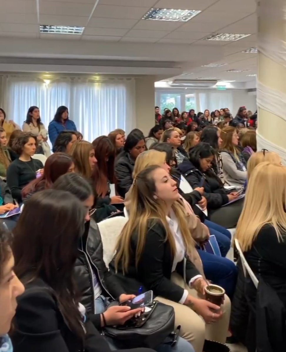 oficial_popular's tweet photo. En el día de hoy participamos de una hermosa Jornada de Militancia, junto a Compañeras comprometidas, abrazando las banderas de la Justicia social. 
“ La Mujer en la gestión y en la Política” ✨💜 https://t.co/VbUW6xkbK8