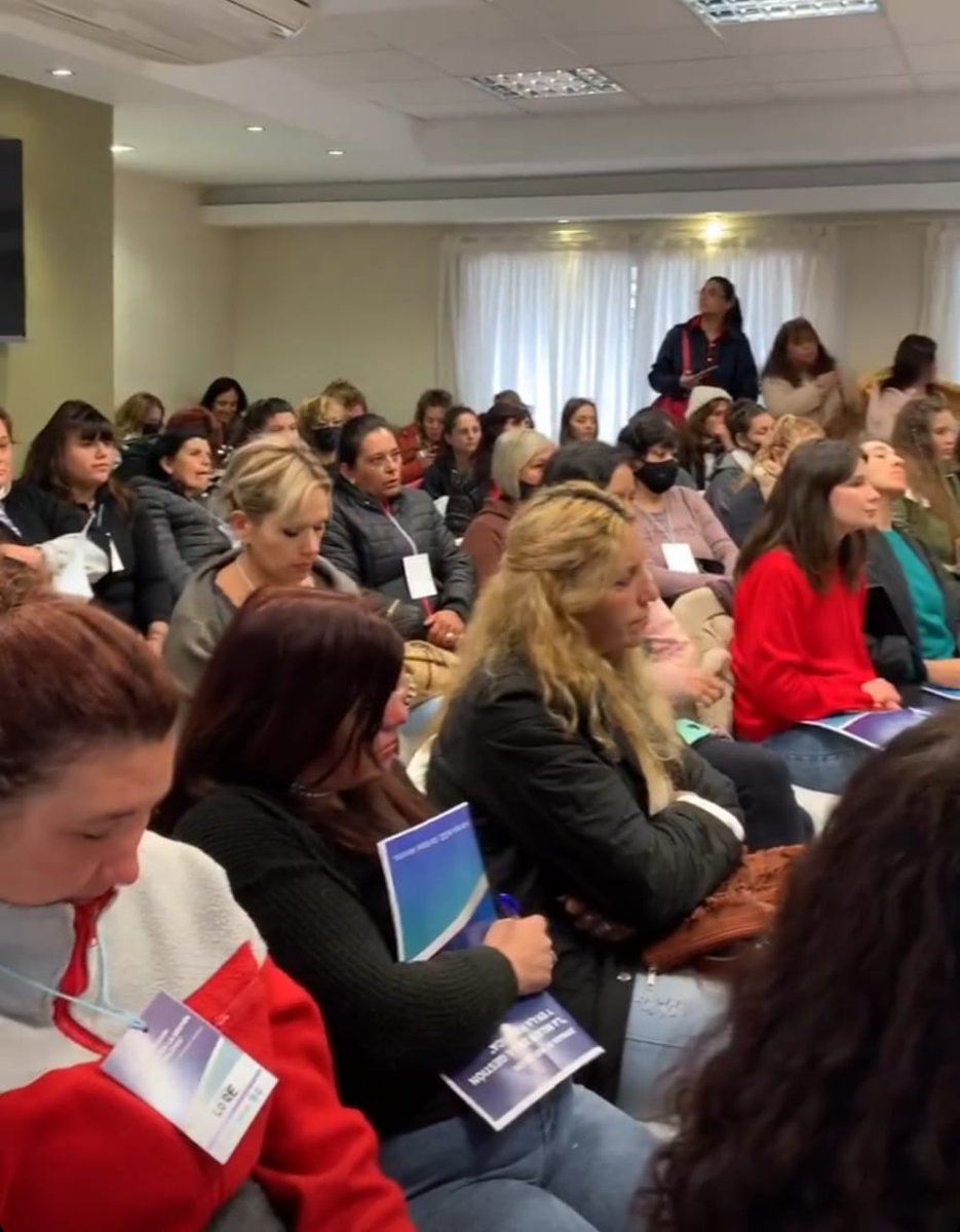 oficial_popular's tweet photo. En el día de hoy participamos de una hermosa Jornada de Militancia, junto a Compañeras comprometidas, abrazando las banderas de la Justicia social. 
“ La Mujer en la gestión y en la Política” ✨💜 https://t.co/VbUW6xkbK8