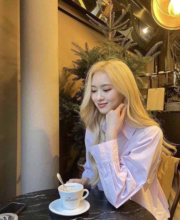 hourchebul's tweet photo. ↳🌷#메이 #may <3 
#체리블렛 #cherrybullet 
@cherrybullet https://t.co/RQpAPjg8ag