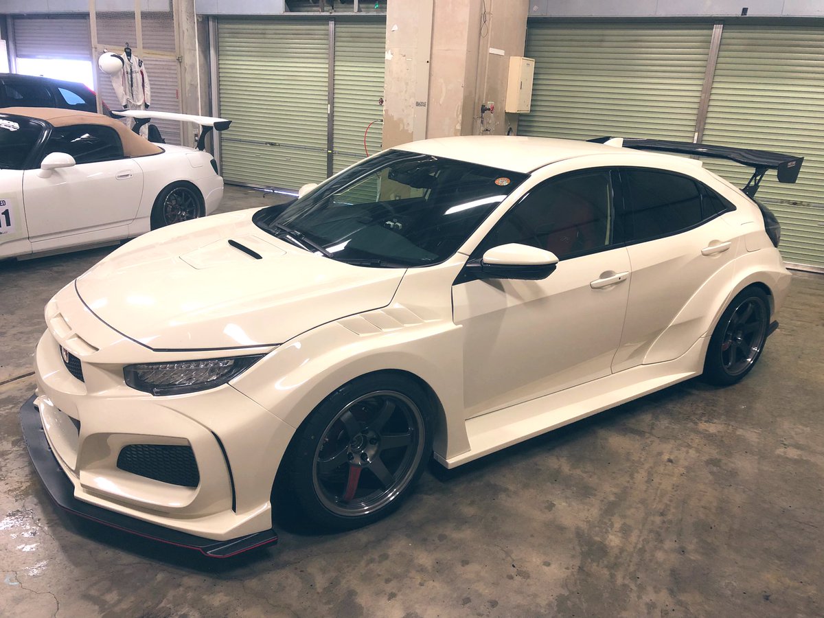 TypeR460's tweet photo. 一年点検にもってきて下さい！ってディーラーに言われたから、もっていったら、「これはダメです！」って言われた💦

だから、電話もらった時に言ったじゃんかーw https://t.co/Lij8w7y4yk