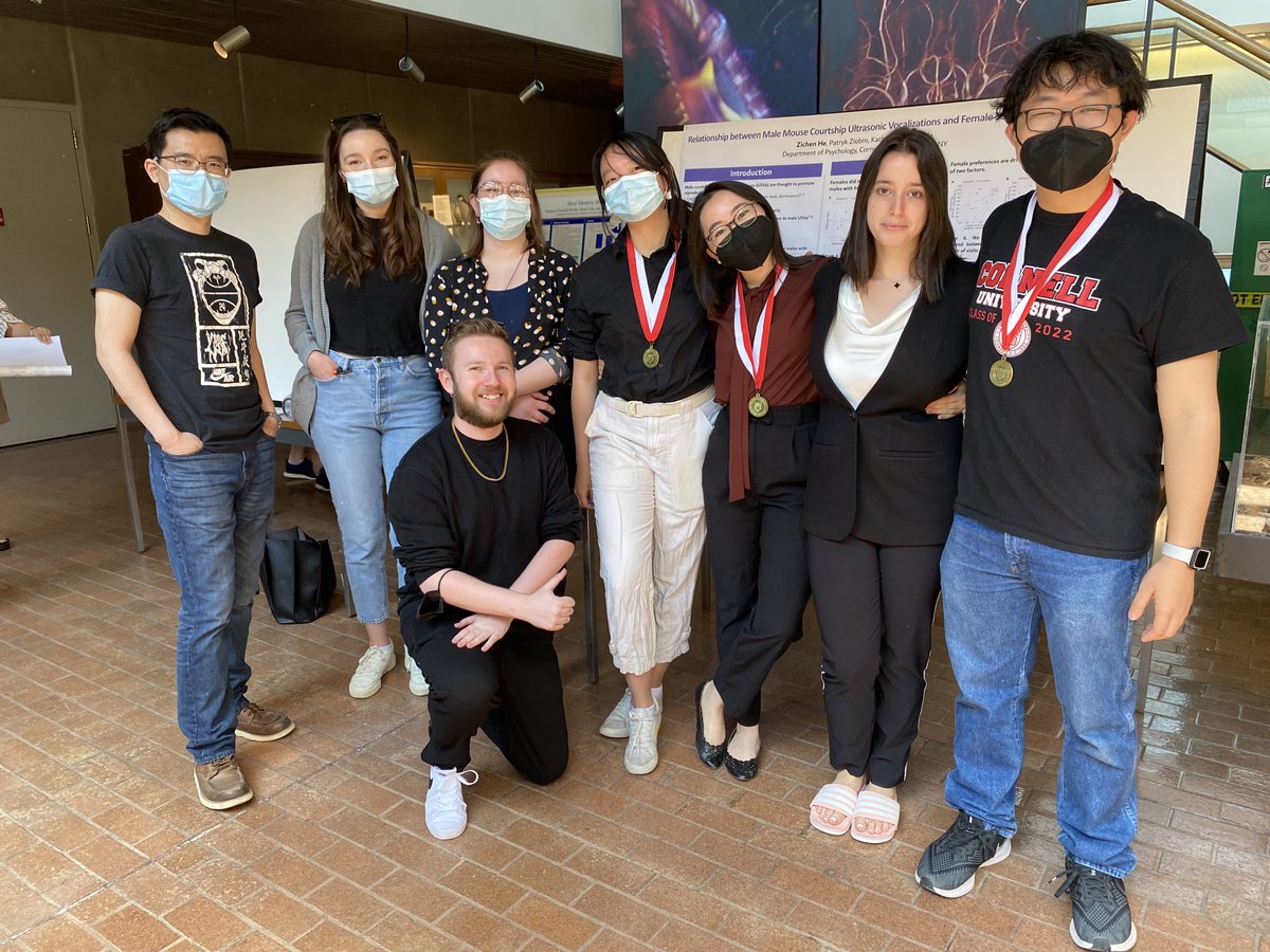 So proud of the crew that did their honors thesis work in the lab this year: Sam Rabinovich, Sam Chu, Cleo He, and Will Chan. We'll miss you tons!
