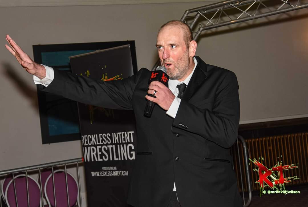 Big_stevied1000's tweet photo. Great to be invited back to @OFFICIAL_RITV Reckless Intent Wrestling in the role as General Manager. Made my debut in Tillicoultry last night and in Livingston tonight and had a blast Thanks to the team at RI. #recklessintent #Wrestling #theGM #actor
Pic by @mrdavidjwilson https://t.co/qu8vhUYch6