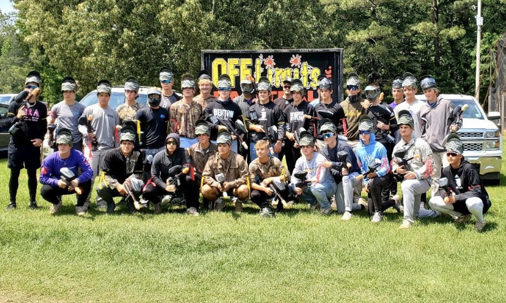BentonLATigers's tweet photo. Year-ender gathering for the #BentonTigers today. A blast playing paintball and preparing for a BBQ to close things out. Great group of kids, can’t wait for 2022-23. #bhsbaseball2022 #bhsbaseball2023 https://t.co/l7K173ixyf