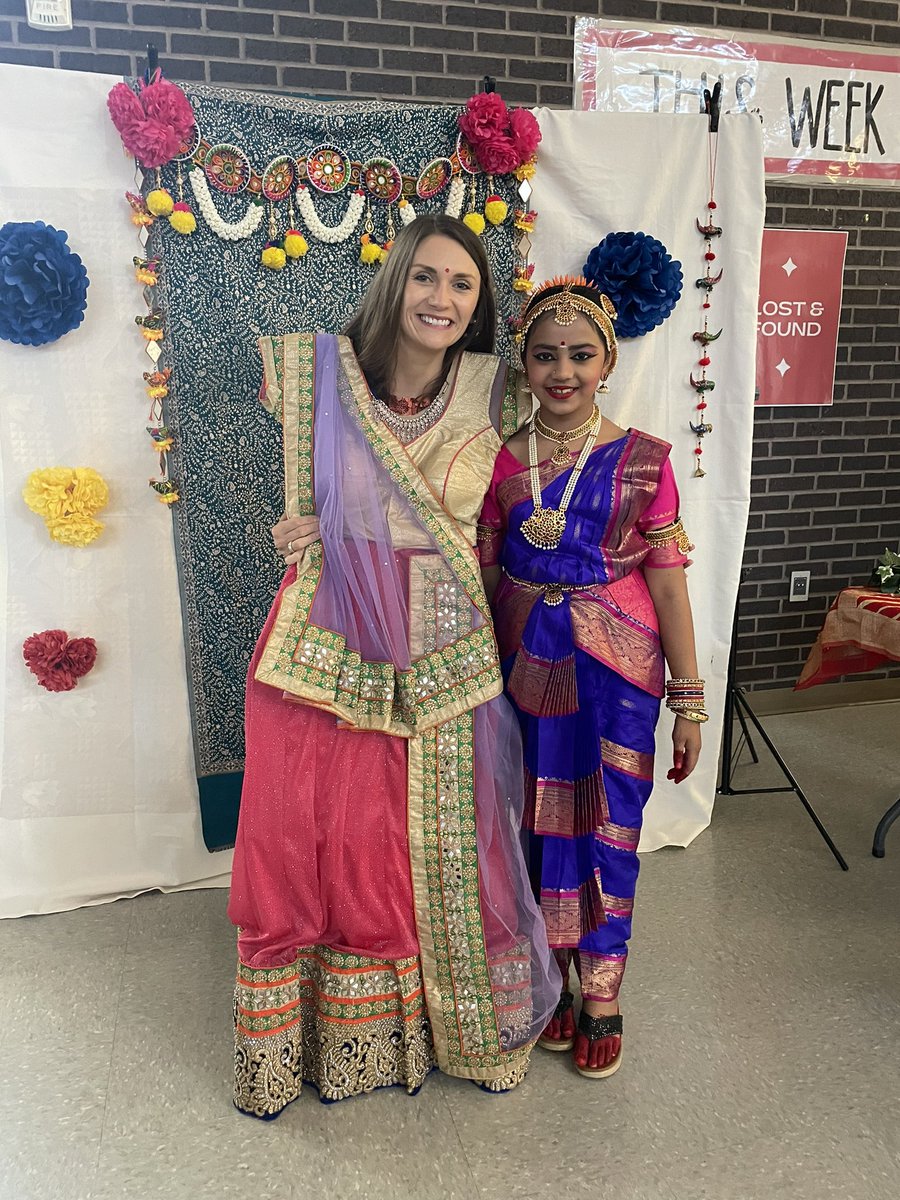 Today I had the honor of attending the Guru Vandana Hindu Teacher appreciation event. It was a beautiful event full of dancing, art, and food! Thank you so much for the invitation! ❤️